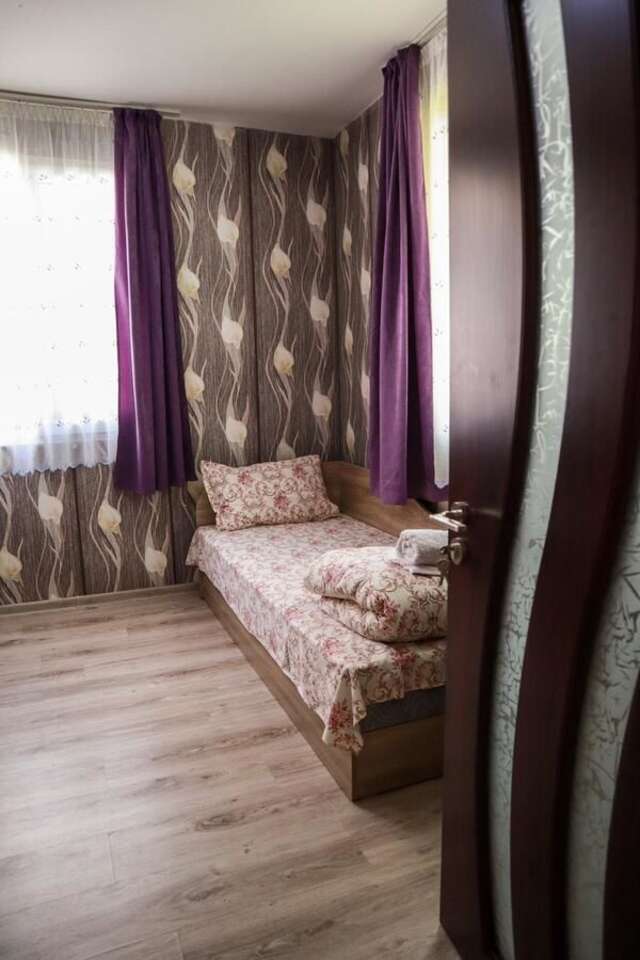 Дома для отпуска 23 persons Bungalow in nice forest Kamena-3