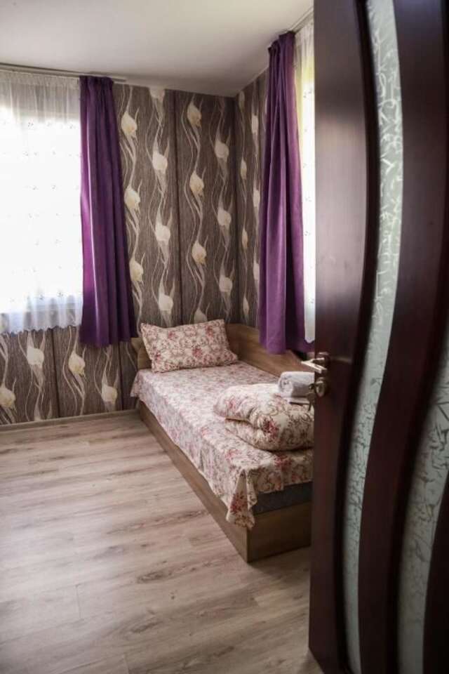 Дома для отпуска 23 persons Bungalow in nice forest Kamena-32
